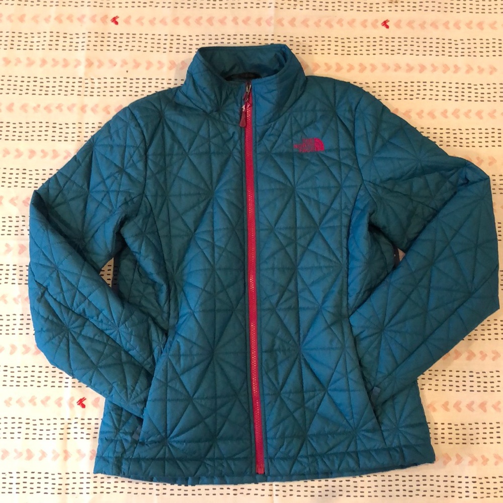 Women’s North Face lightweight jacket size medium